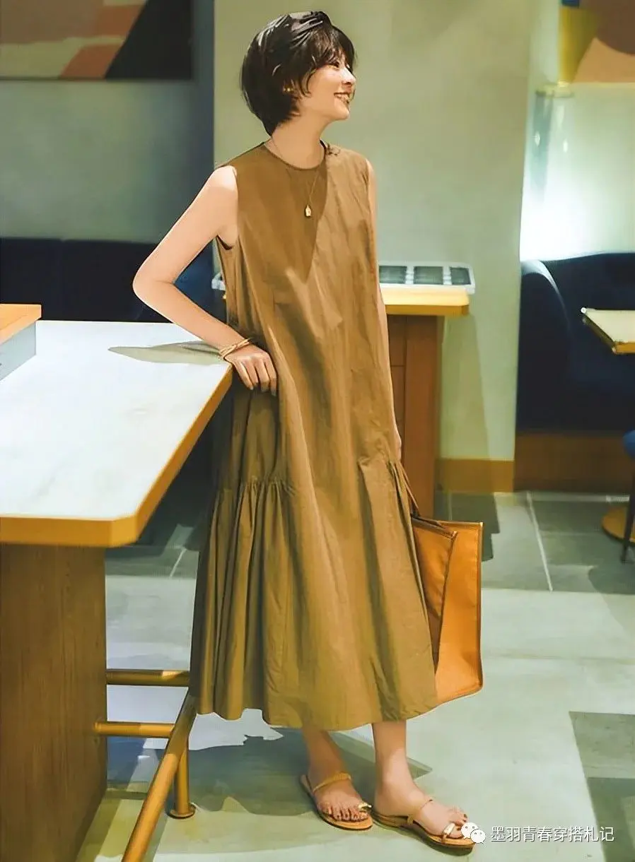 裙孕妇-别再穿得紧绷绷,今年流行“孕妇裙”,虽不显腰身,但舒服又遮肉