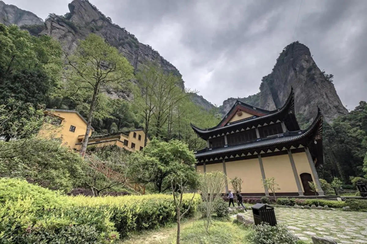 徽州旅游必去十大景点-浙江十大爬山好去处