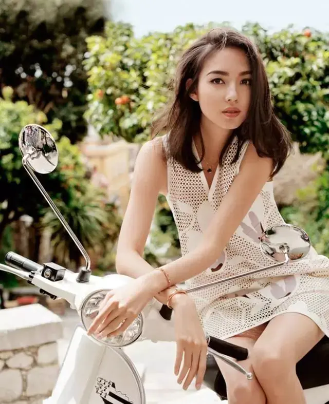 撩妹套路幽默聊天对话开场白-微信撩妹新套路！有效的撩妹幽默句子