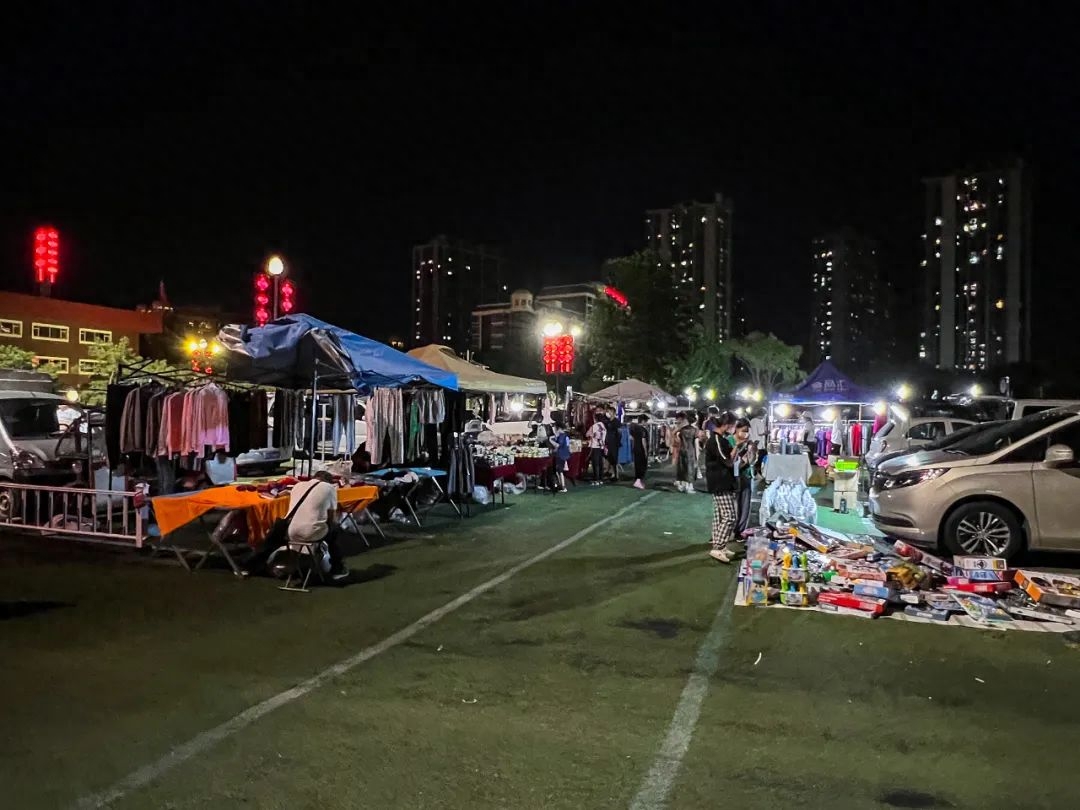 白领赚钱副业-996之外，大厂年轻人又卷起了副业