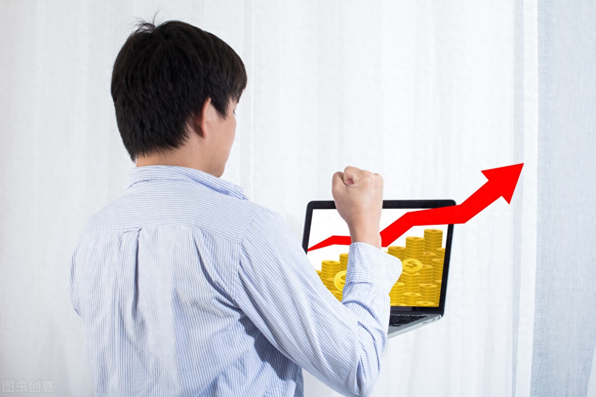 副业赚钱不多-工资3000,副业30000?4步,摆脱死工资,睡觉也赚钱