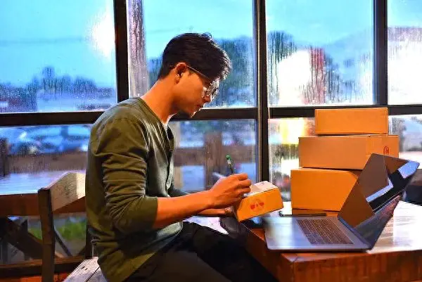 女孩子可以做哪些副业赚钱_副业赚钱之道社区_副业赚钱的经验