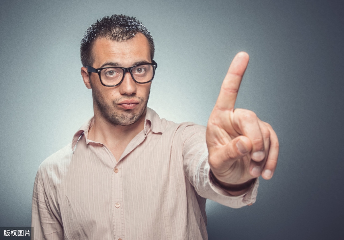 兼职副业赚钱方式-​死工资不够用，建议发展这3种无门槛的副业，减轻你的经济压力