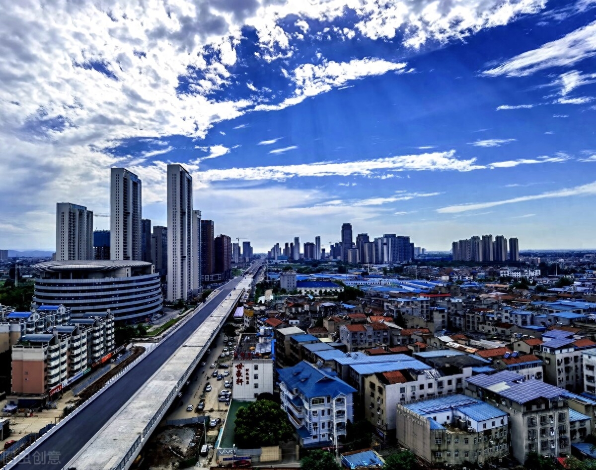 做服装赚钱_服装赚钱的门道_服装副业怎么赚钱