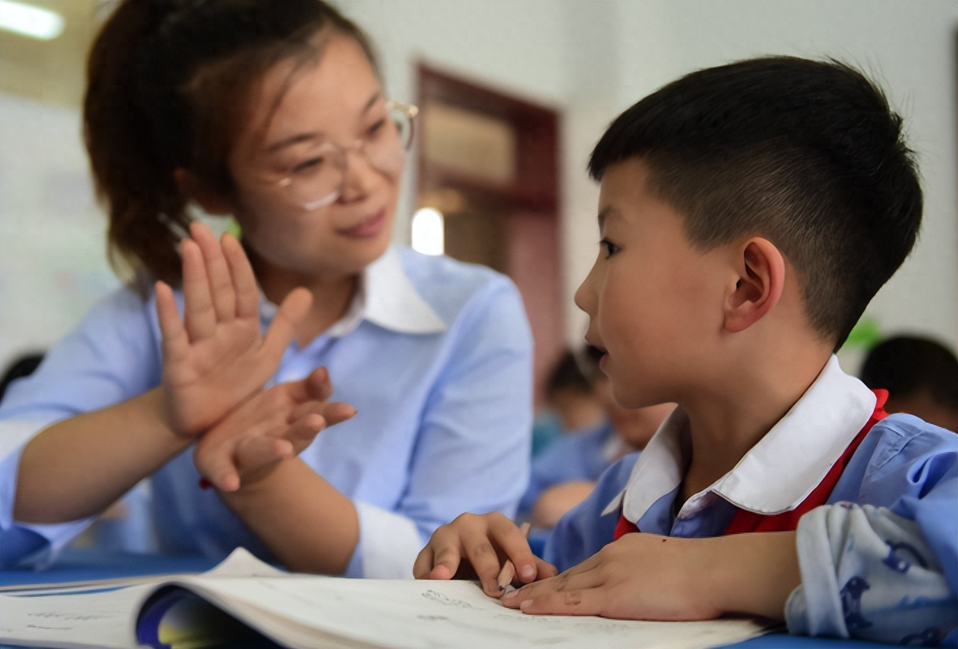 搞赚钱副业老师有钱吗_老师搞副业赚钱_副业赚钱课