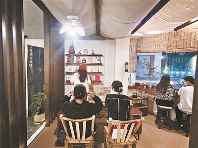 下班赚钱副业怎么做_下班赚钱副业的说说_下班赚钱的副业