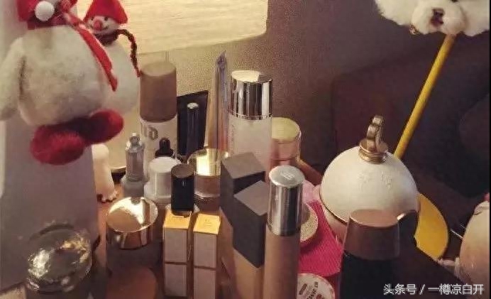 潮牌如何挣钱_潮牌赚钱_潮牌收入