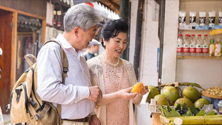 旅游公司赚什么钱_挣钱旅游公司排行_旅游公司如何挣钱