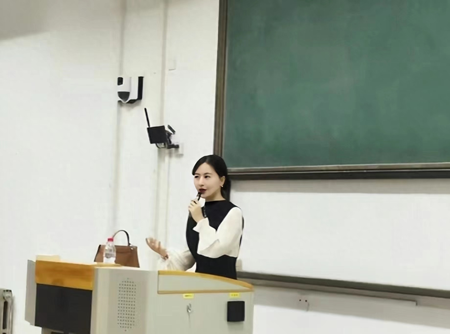 大学教师如何挣钱_大学教师如何挣钱_大学教师如何挣钱