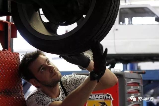 瑞士导游如何挣钱_瑞士的导游词_导游赚的钱多吗