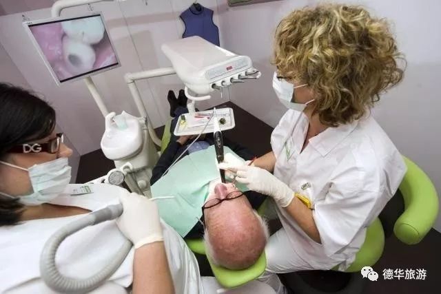 导游赚的钱多吗_瑞士导游如何挣钱_瑞士的导游词