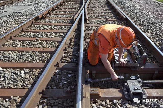 导游赚的钱多吗_瑞士的导游词_瑞士导游如何挣钱