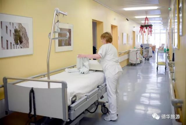 瑞士导游如何挣钱_导游赚的钱多吗_瑞士的导游词