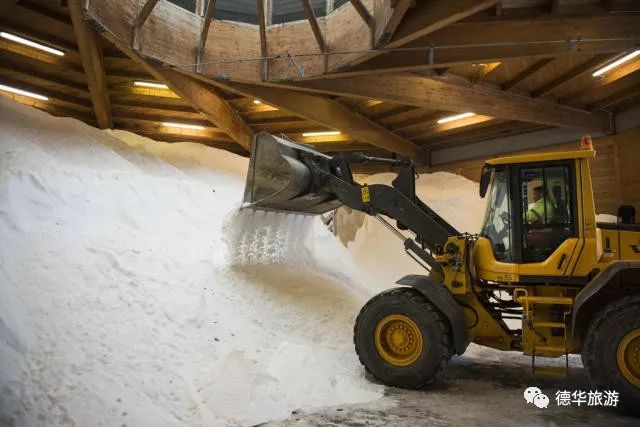 导游赚的钱多吗_瑞士导游如何挣钱_瑞士的导游词