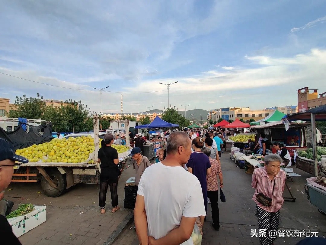 县城如何卖菜挣钱_县城卖菜的利润大概在多少_挣钱县城卖菜的多吗