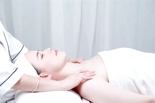 美容院赚钱_2021年美容院赚钱吗_美容院如何挣钱