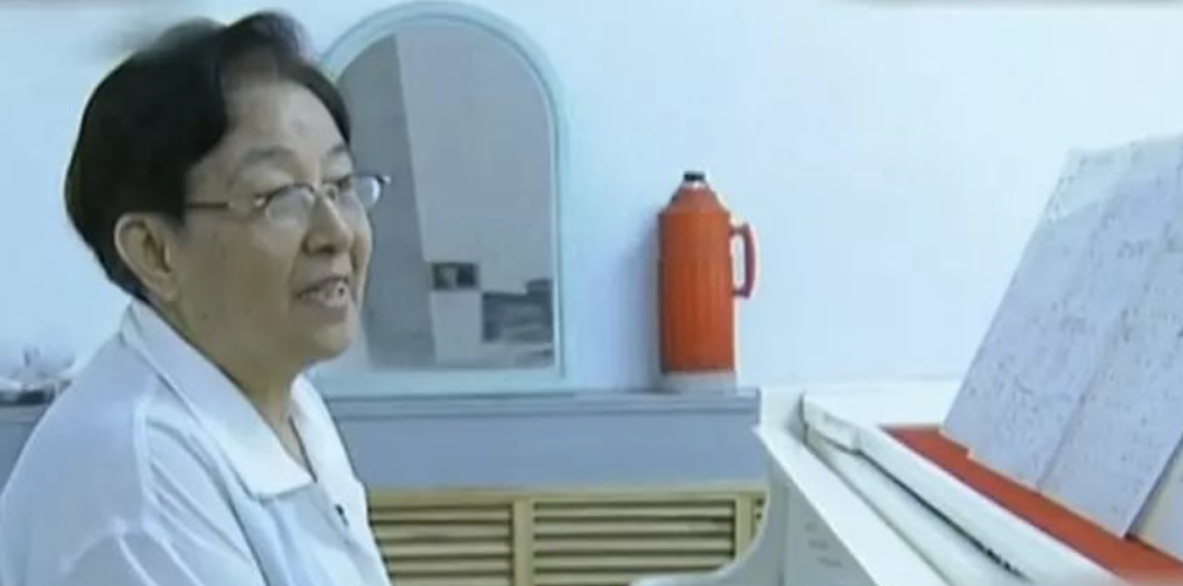 有歌词的赚钱歌_关于挣钱的歌曲有哪些_如何写歌词挣钱