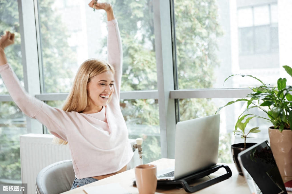 女生写作副业挣钱文案_文案短句挣钱_副业赚钱文案