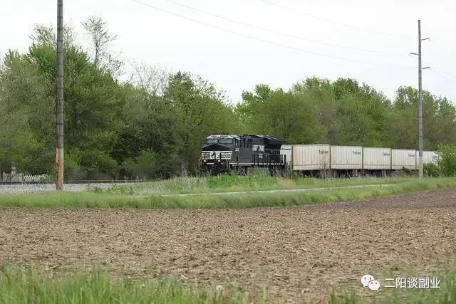 摆摊兼职卖点什么好_挣钱摆摊副业学生有什么好处_有什么摆摊挣钱的副业学生