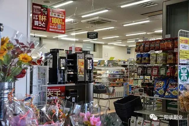 挣钱摆摊副业学生有什么好处_摆摊兼职卖点什么好_有什么摆摊挣钱的副业学生