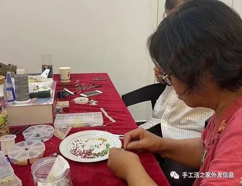 副业指工作是什么意思_副业是指什么工作_副业是副职吗