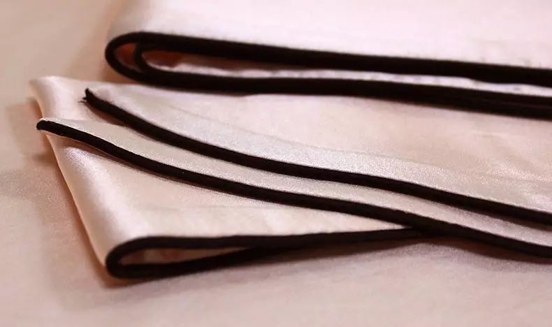 真丝睡衣_睡衣真丝和冰丝哪个好_睡衣真丝品牌