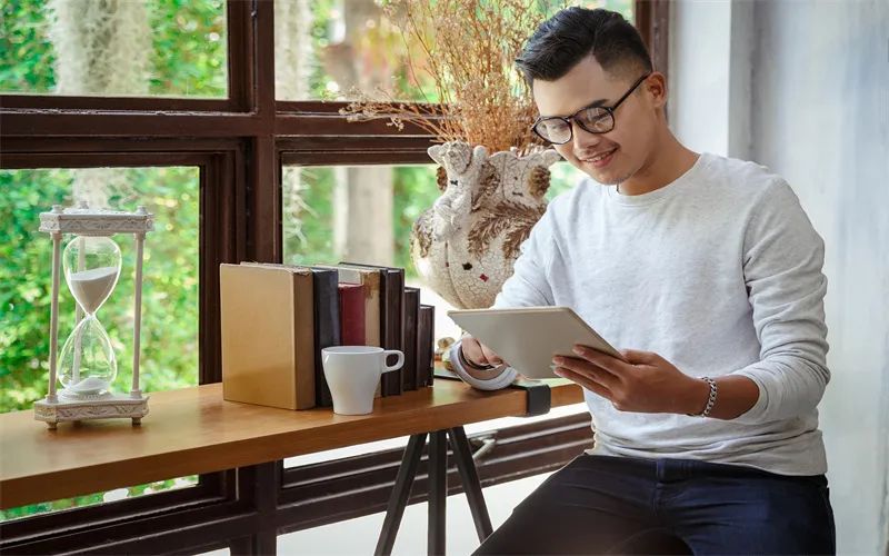 怎么居家赚钱-居家中年男人，怎么才能赚大钱？