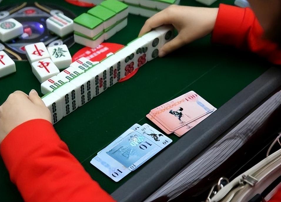 打牌赚钱的小游戏_打牌赚钱的手机游戏_打牌赚钱手机游戏软件