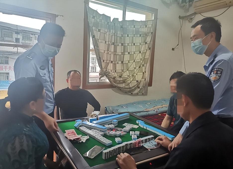 打牌赚钱的小游戏_打牌赚钱的手机游戏_打牌赚钱手机游戏软件