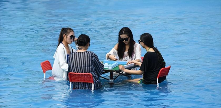 打牌赚钱手机游戏软件_打牌赚钱的手机游戏_打牌赚钱的小游戏