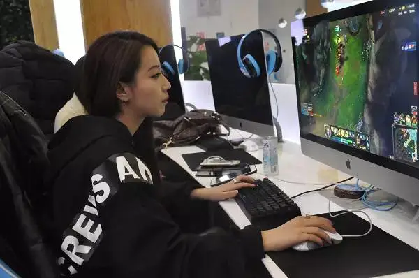 陪玩接单平台赚钱兼职_兼职赚钱接单平台陪玩是真的吗_兼职陪玩游戏的软件叫什么