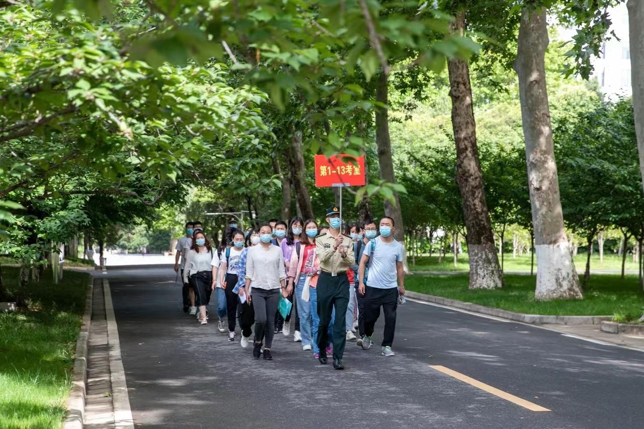 副业文职月薪多少_文职副业月薪多少_文员副业