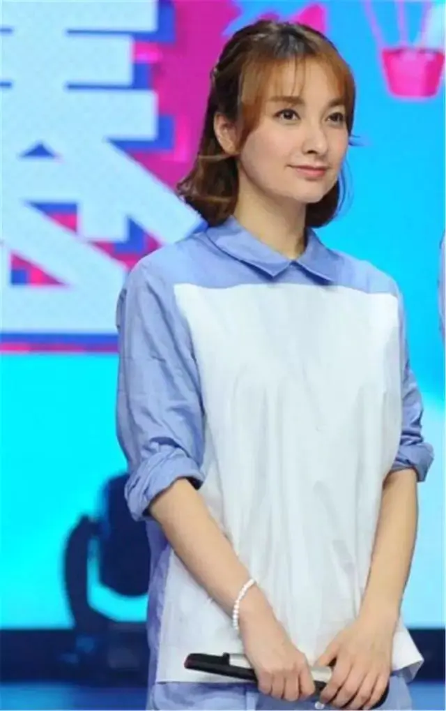 吴昕在家_吴昕上班_吴昕有多少副业