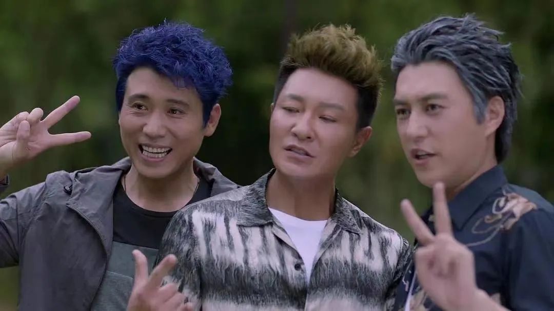 副业开店男装多少钱-曾差点倒闭，如今年赚百亿！又贵又土的国民男装，起死回生了