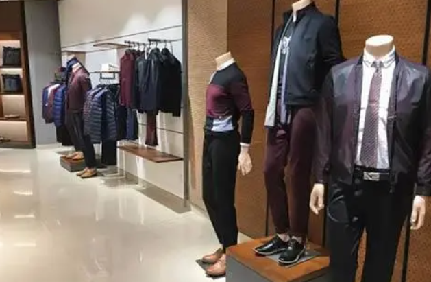 开男装店赚钱不_副业开店男装多少钱_开男装店怎么样