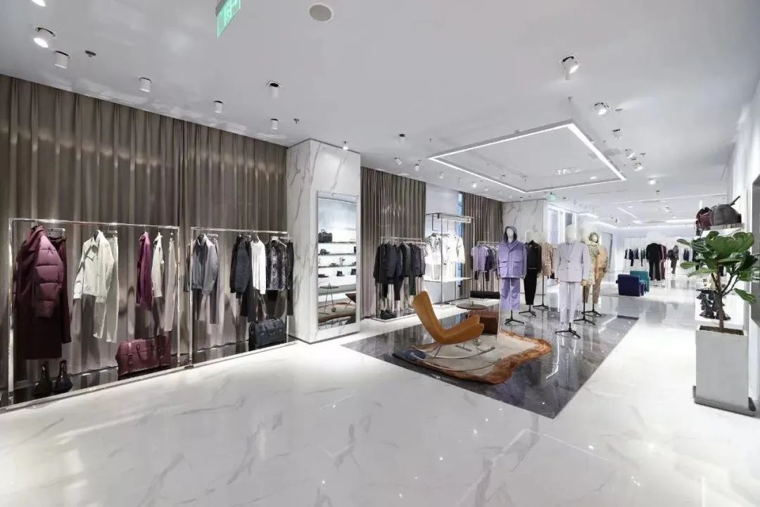 开男装店赚钱不_副业开店男装多少钱_开男装店怎么样