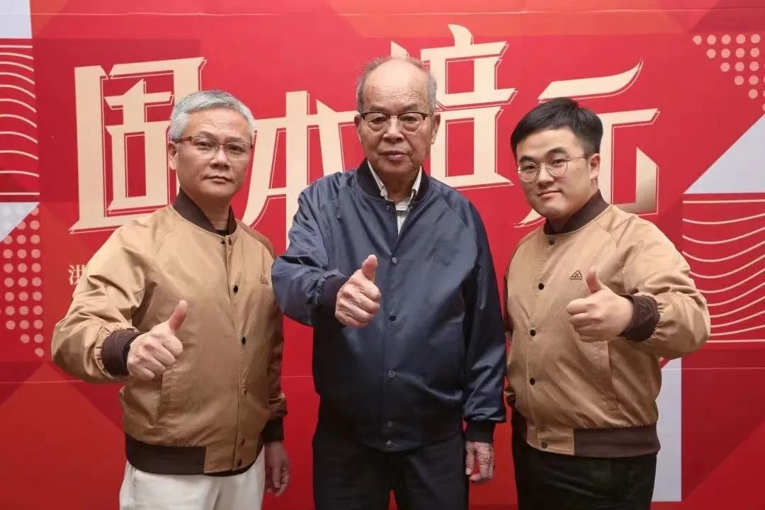 开男装店赚钱不_开男装店怎么样_副业开店男装多少钱