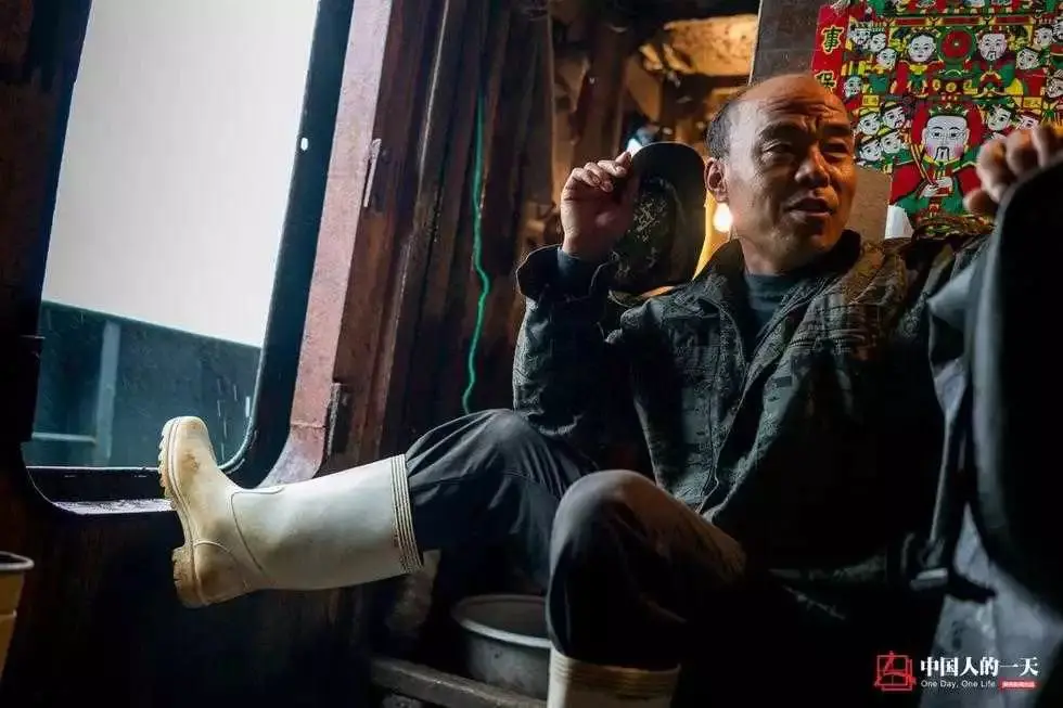 玩捕鱼一天赚100万_捕鱼一天赚_玩捕鱼一天赚200块钱