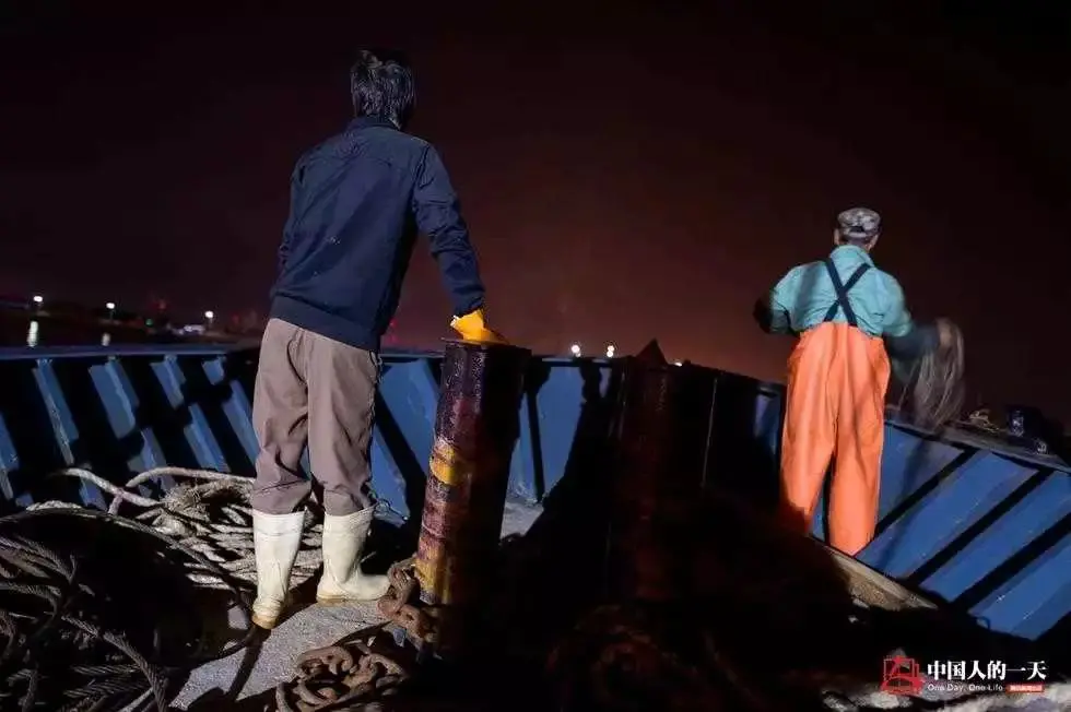 玩捕鱼一天赚100万_捕鱼一天赚_玩捕鱼一天赚200块钱