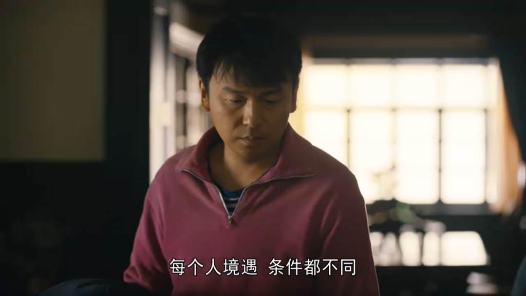 副业一天挣多少算合格-真正通过副业赚到钱的职场人，做对了什么？避开了3大易踩雷的坑-优创圈