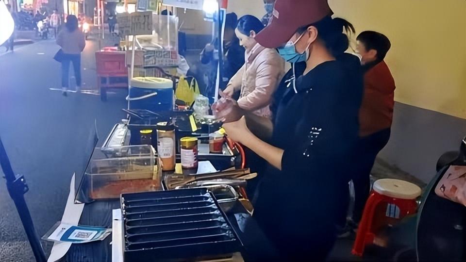 在杭州摆摊怎么样_杭州摆摊挣钱不_杭州摆摊做副业多少钱啊