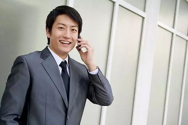 律师副业在线咨询电话是多少-为什么有些律师愿意做免费电话咨询？-优创圈