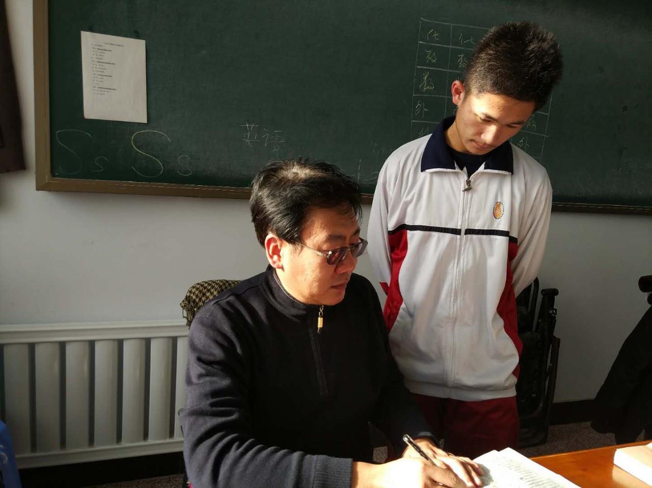 教师合法副业收入_收入副业教师一般月薪多少_教师副业一般月收入多少