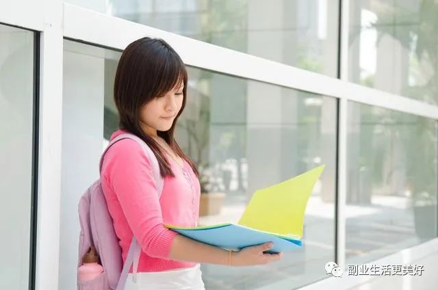 年收入2万的副业赚多少_赚收入副业年薪多少_赚钱的副业月入2k