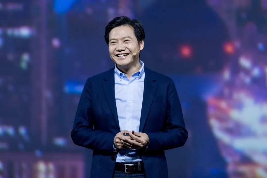 副业做一个美甲店多少钱-“我靠做穿戴甲副业，月入过万”：35岁前， 千万别让“拼命打工”拖垮自己！-优创圈