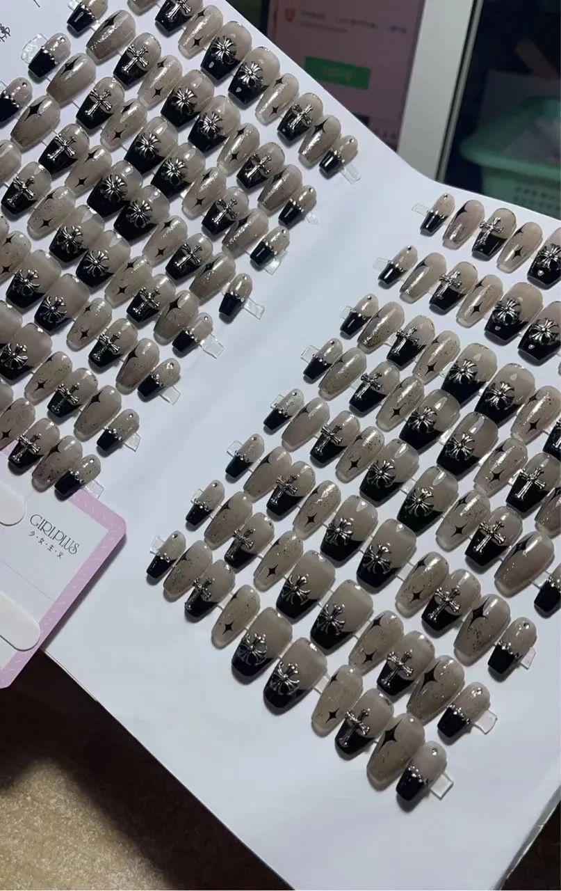 副业做一个美甲店多少钱_美甲副业怎么做_做美甲兼职赚钱吗