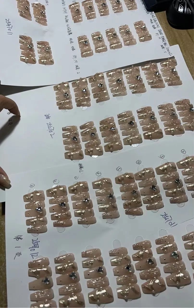 副业做一个美甲店多少钱_美甲副业怎么做_做美甲兼职赚钱吗