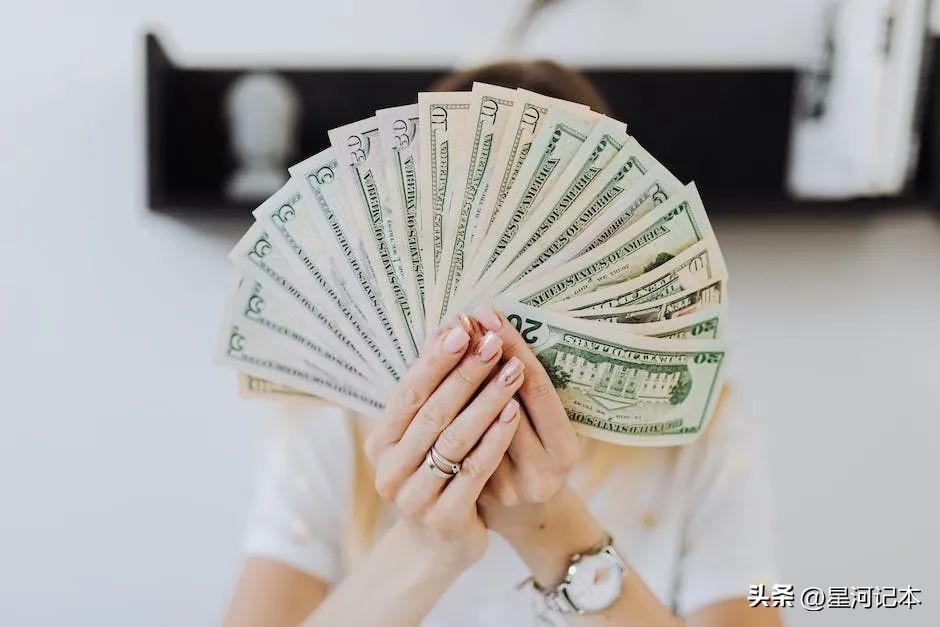 服务生多少岁可以干副业-年轻人九大搞钱思路，不来了解一下吗？-优创圈