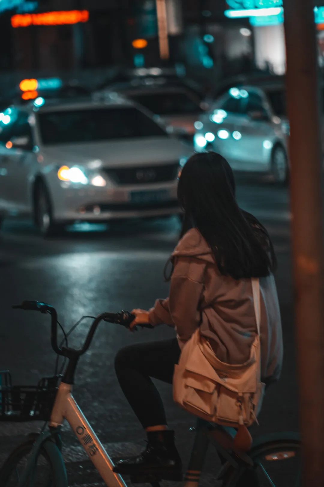晚上跑滴滴兼职_晚上跑滴滴挣钱不_副业跑滴滴一晚上能赚多少