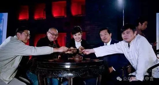 公务员工资搞副业现在可以吗_公务员可以搞副业么现在工资多少_公务员能搞副业